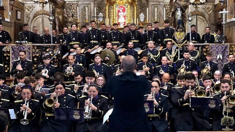 Santo ángel: jornada de devoción y costumbre